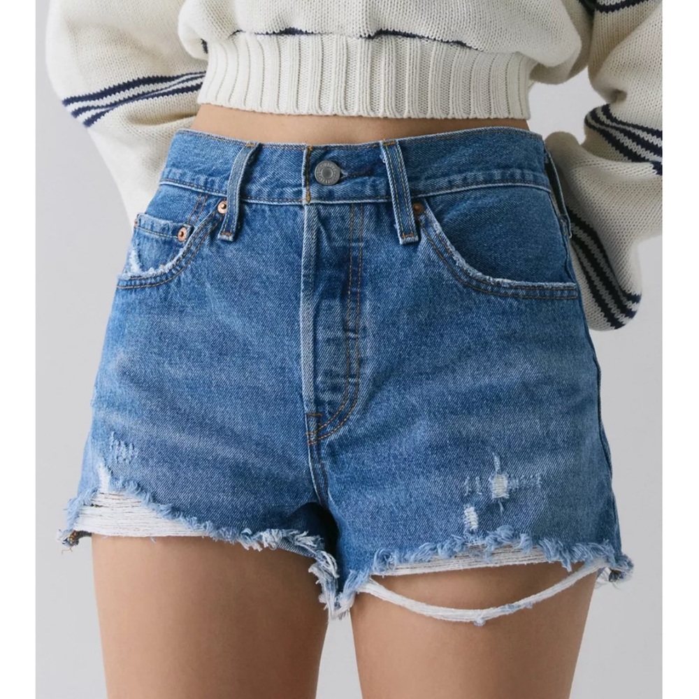 Levi's® 501 Original Denim mini Short distressed jean high waist size 25